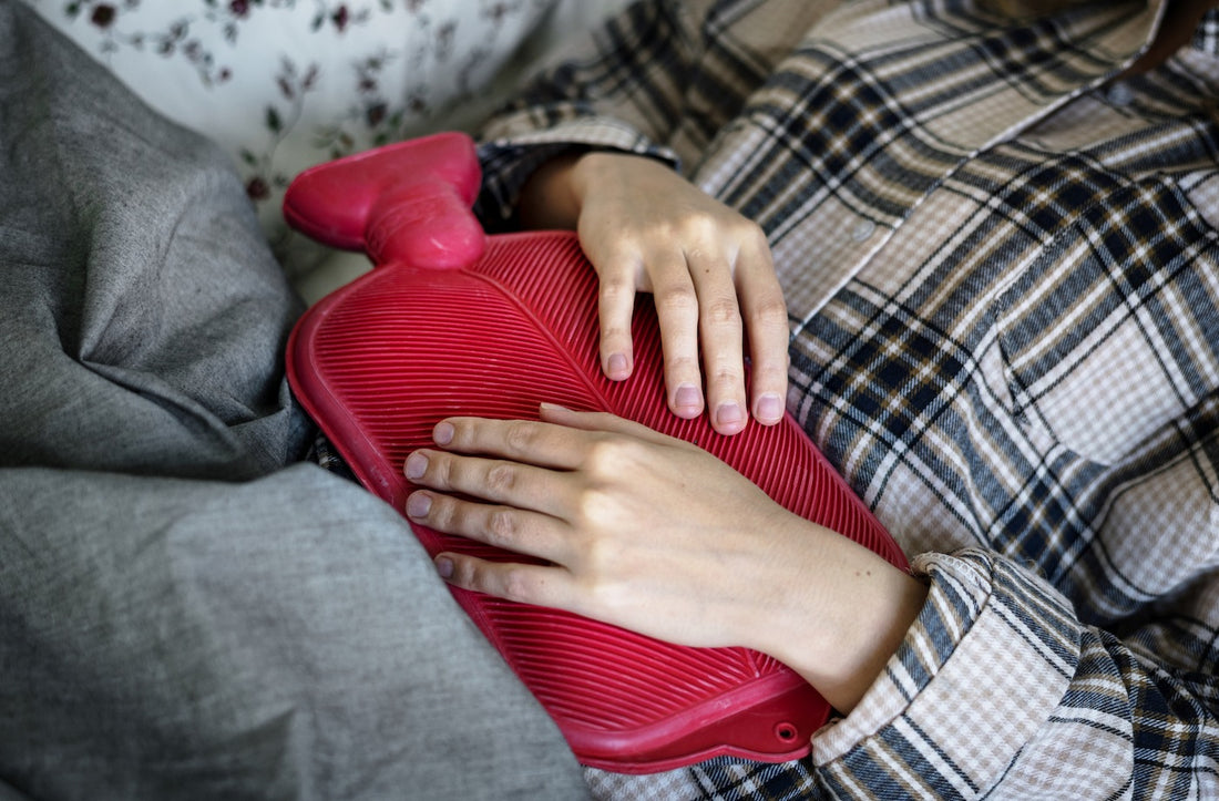 Ashwagandha Root: Alleviating Cramps & Bloating in Menopausal Women